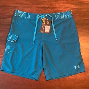 NWT Under Armor Men’s Suit